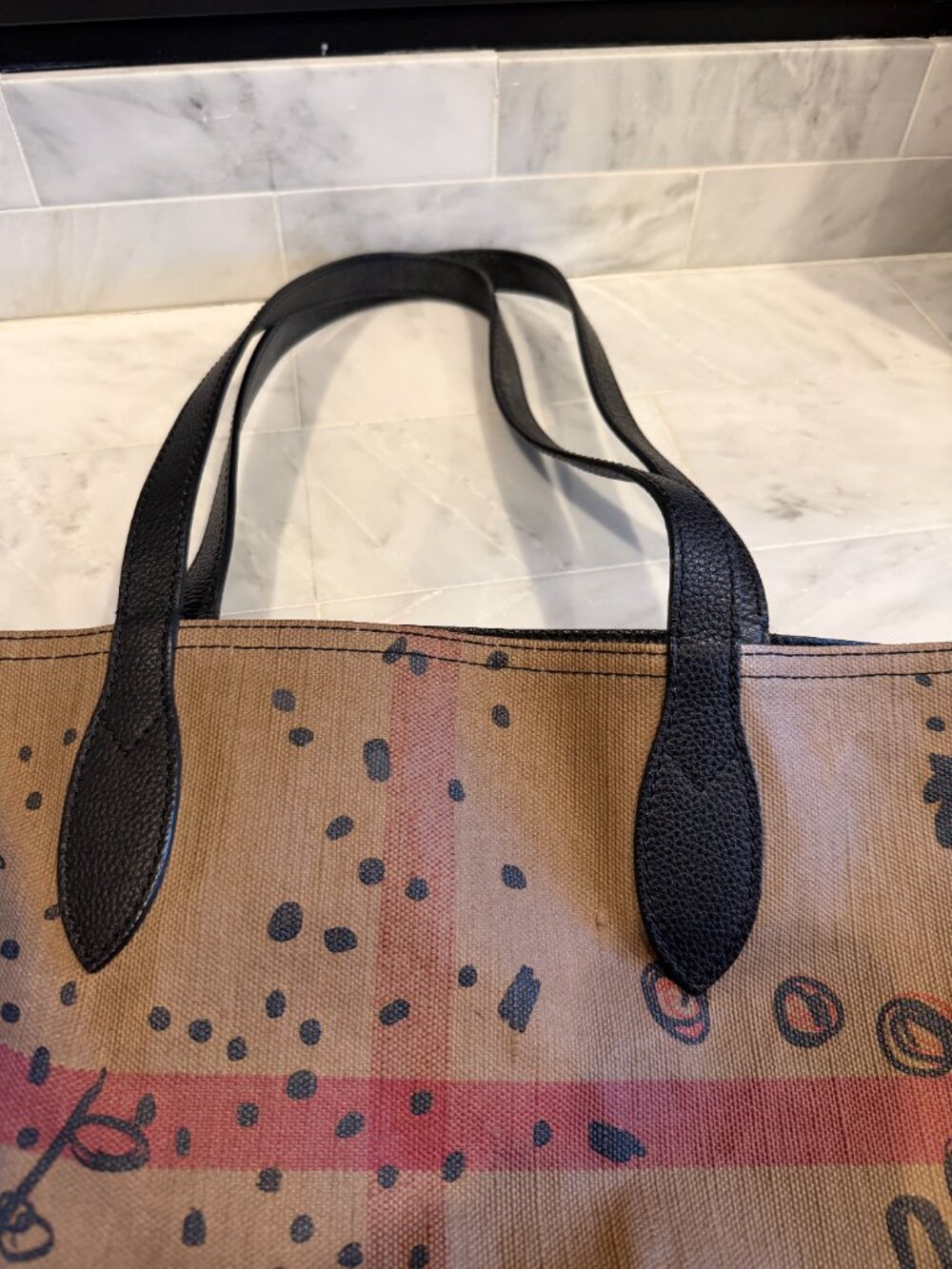 Burberry Reversible Canvas Tote – London Print - Picture 13 of 14